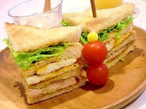 マスタードが効いてる☆クラブハウスサンド